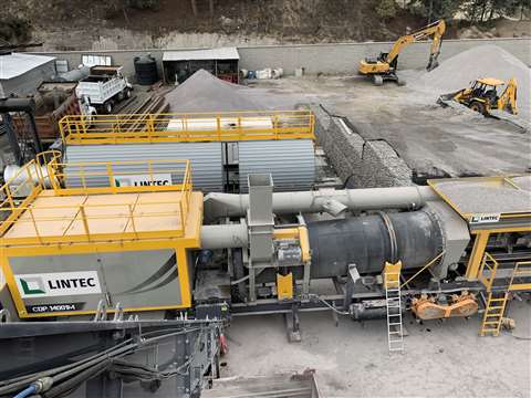 La CDP 14001M ofrece una capacidad que va desde 140 toneladas/hora hasta 160 toneladas/hora.