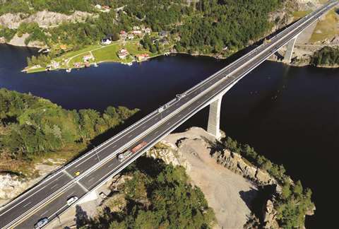 Projeto Trysfjord Bridge na Noruega